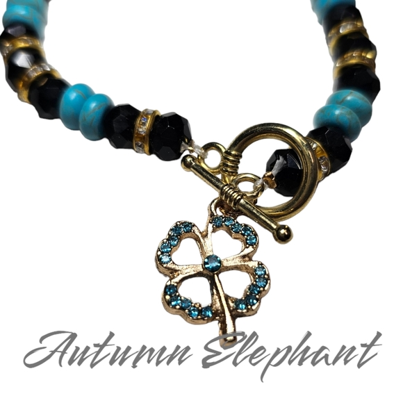 NWT Lucky Clover Bracelets - Set of 2 - Picture 4 of 6